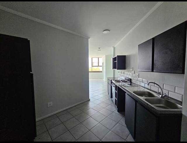 2 BEDROOM PROPERTY TO RENT IN FLORIDA